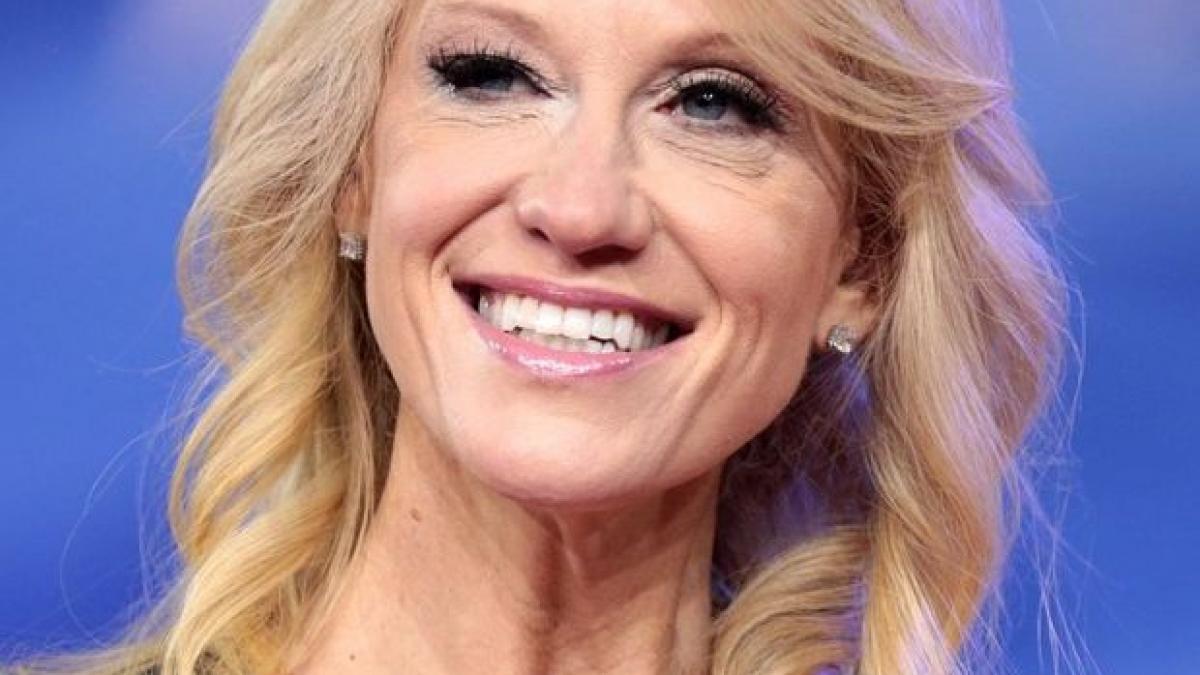 kellyanne conway sexy consiliera lui donald trump un nou motiv de ironii