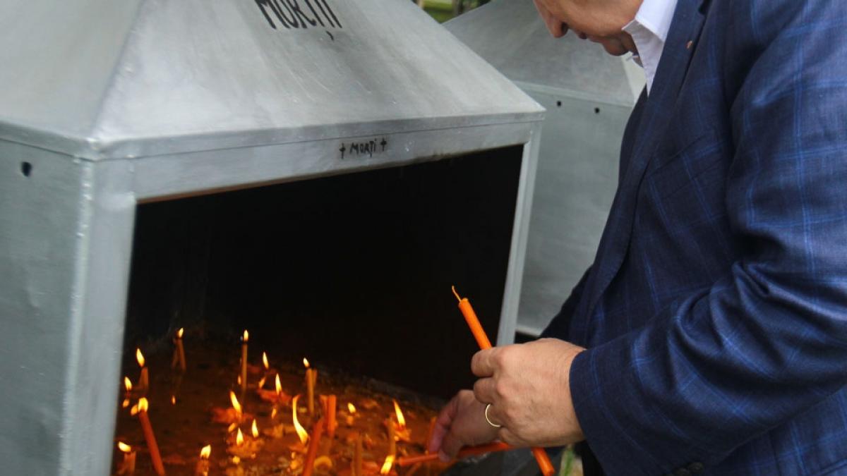 greseala pe care o fac multi cand aprind lumanari la biserica