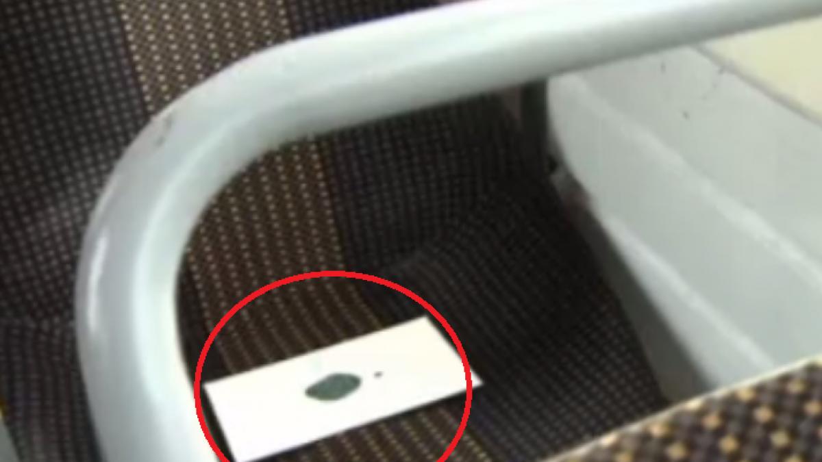 intr un oras din romania mai multi calatori au gasit un plic misterios pe scaunul tramvaiului unii