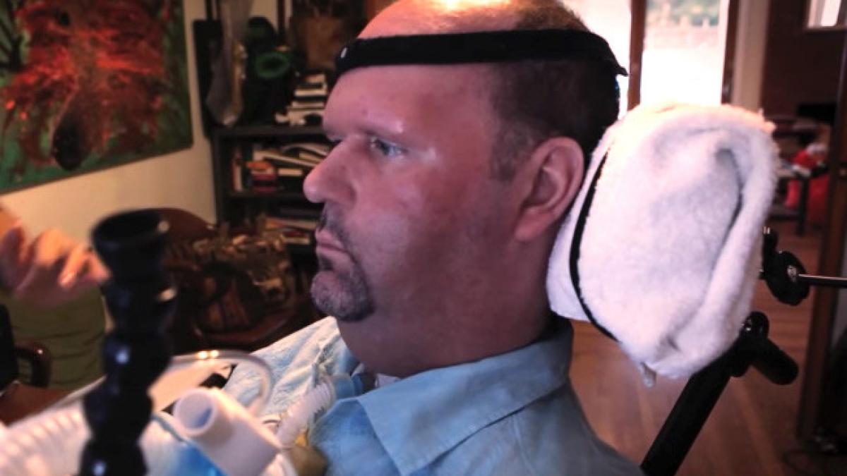 a murit regizorul si scenaristul scott lew