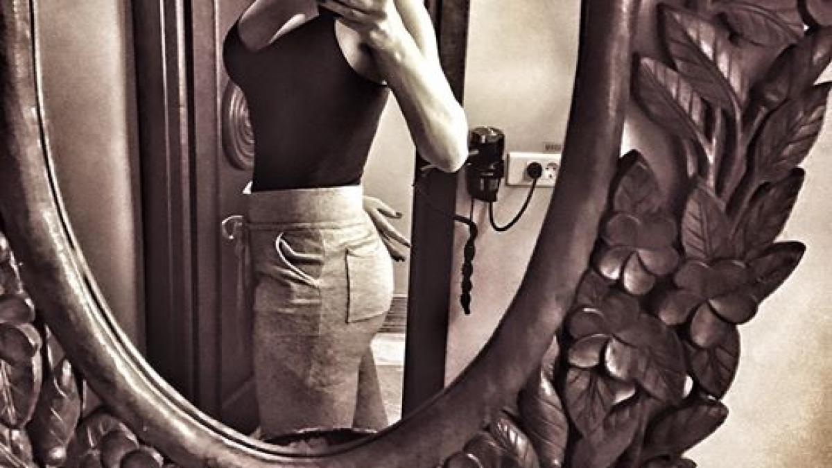 fosta amanta a unui roman celebru vrea sa dea lovitura cere despagubiri de 500 000 de euro