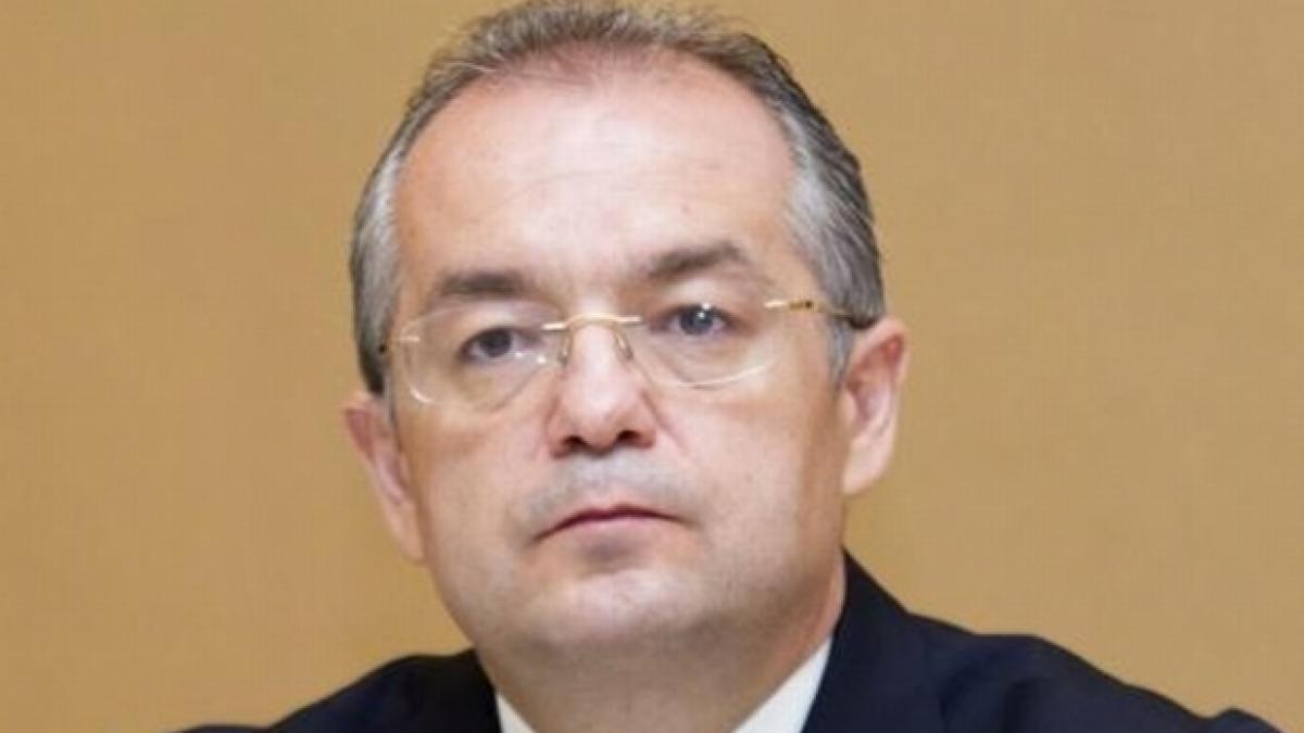 fostul premier emil boc a ajuns sa se judece cu fiscul primarul clujului a chemat in instanta anaf