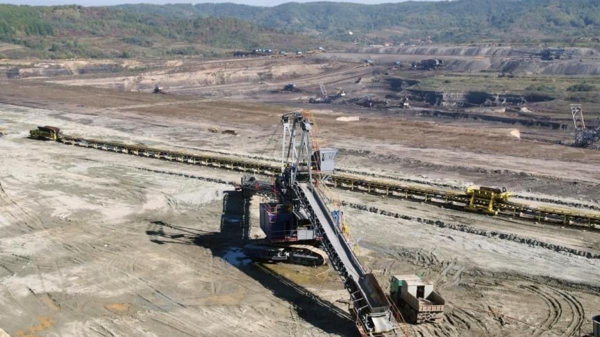 premiera in romania instanta suspenda acordul de mediu pentru o cariera de carbune salvand 500