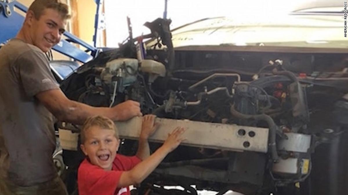 si a salvat tatal prins sub masina chiar daca are doar opt ani un inger m a ajutat sa ridic masina