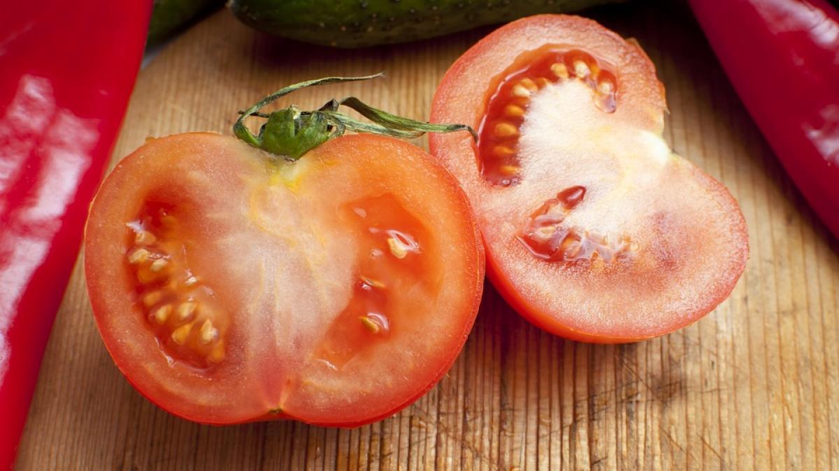 detalii uluitoare despre rosiile fara gust pe care le gasim in hipermarketuri ce contin de fapt