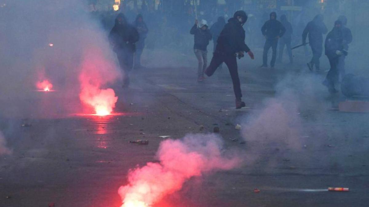 numerosi raniti in urma unor ciocniri intre politie si manifestanti in georgia