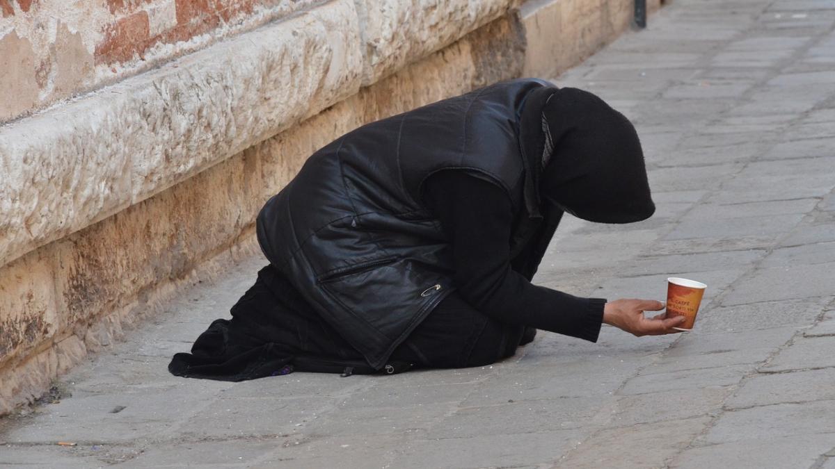 bioenergoterapeutul lidia fecioru nu mai dati maruntis cersetorilor vezi de ce nu e bine sa faci