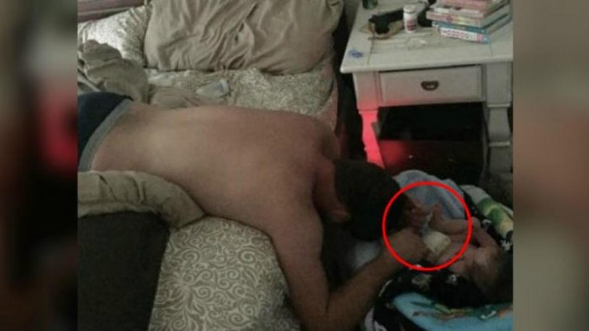 mama a crezut ca posteaza o poza simpatica pe facebook cu familia ei cineva a sunat imediat la