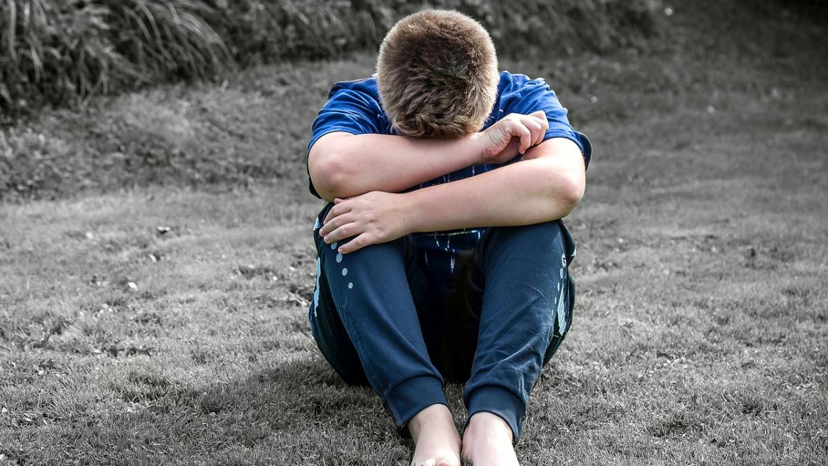 mama e plecata din tara tata e un betiv vreau sa mor declaratia socanta a unui tanar roman care