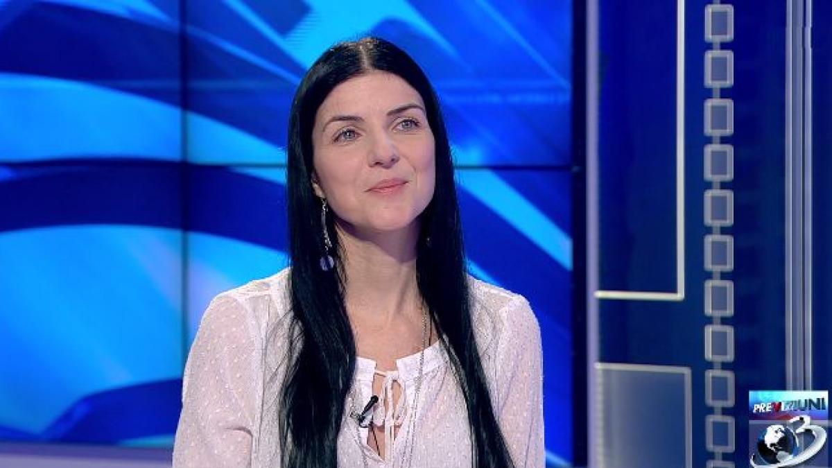 eroul zilei construieste primul teatru privat al generatiei tale alaturi de chris simion