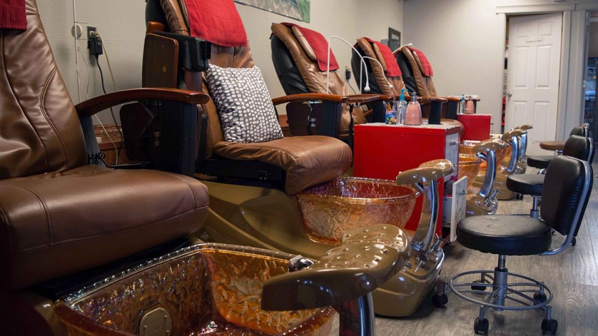 focarul de virusuri din saloanele de infrumusetare ce se intampla cand ii spui cosmeticienei ca