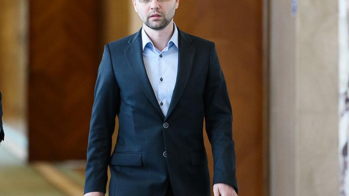 ministrul dialogului social a ajutat o tanara sa isi recupereze banii pierduti pe strada