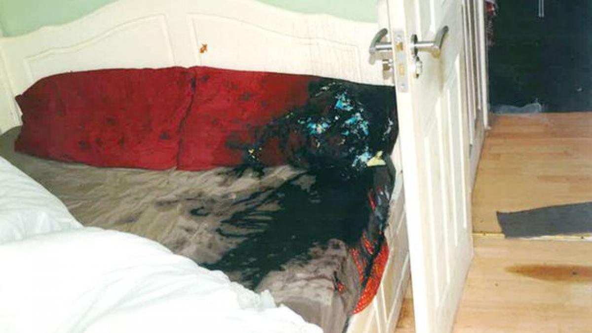 un roman din anglia a fost atacat cu acid de iubita lui britanica in timp ce dormea tanarul a orbit