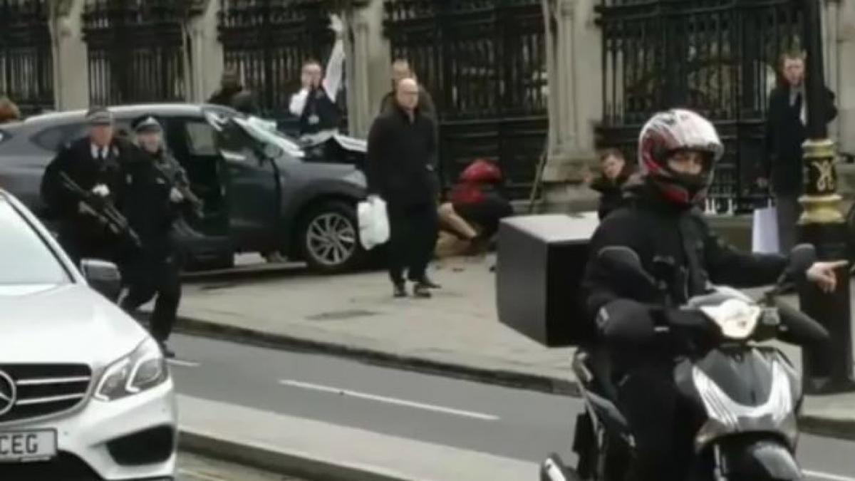 anuntul facut de politia britanica de ce nu vrea sa dezvaluie identitatea atacatorului ucis