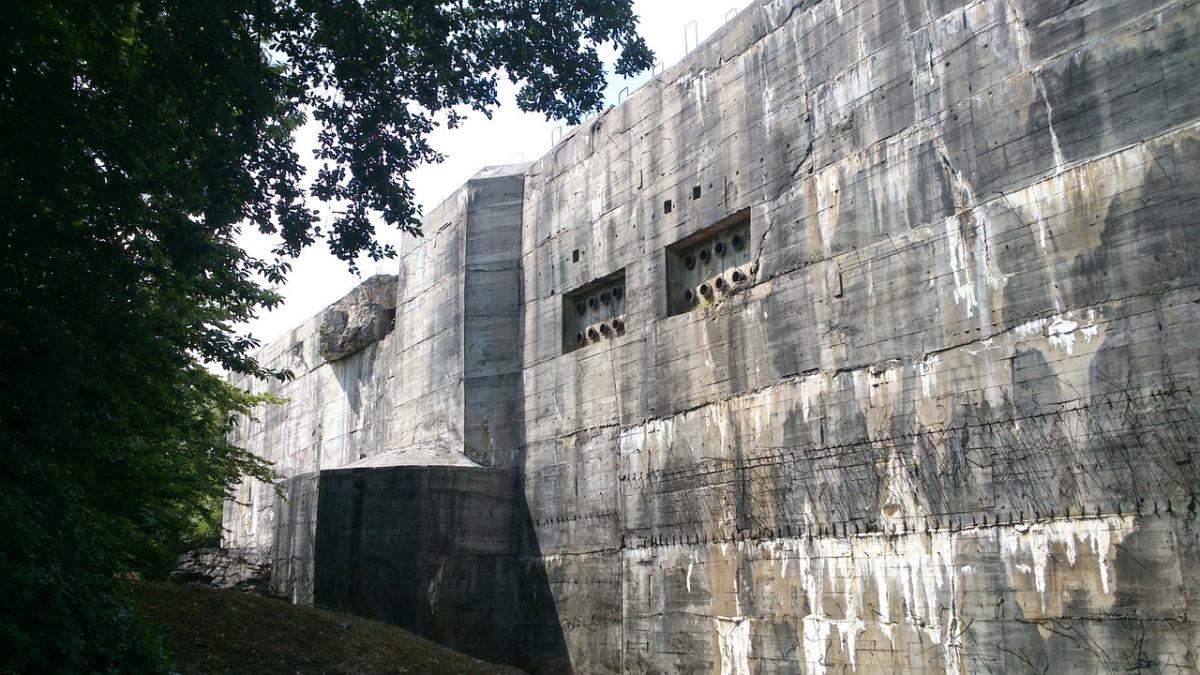 suedia pregateste sute de adaposturi nucleare in fata unui posibil atac din partea rusiei