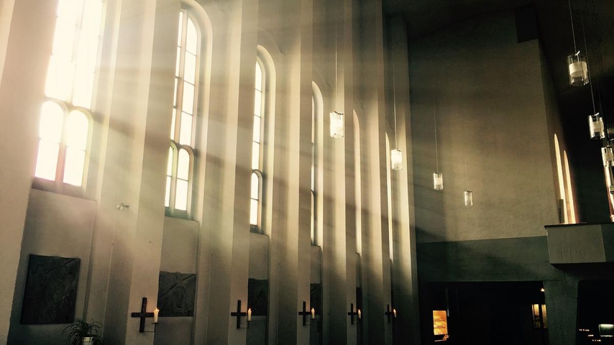 cum iti dai seama ca ai cununiile legate asta trebuie sa faci sa scapi de blestem