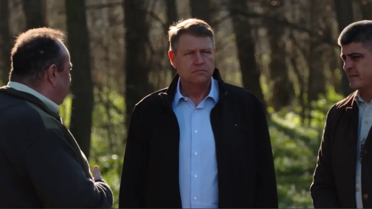 klaus iohannis a plantat un copac de ziua nationala a padurii cum a aparut presedintele video