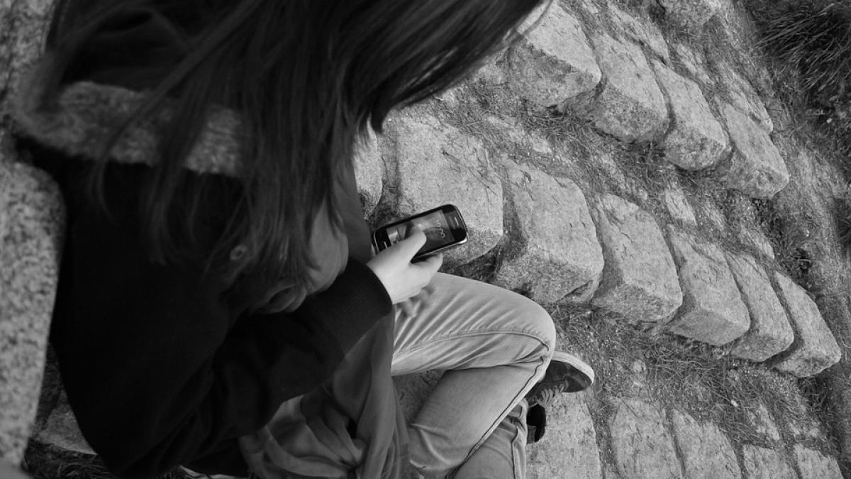 ce mesaje ii trimitea un pedofil unei copile de 11 ani nu conteaza anii ieu te iubesc frumoaso esti