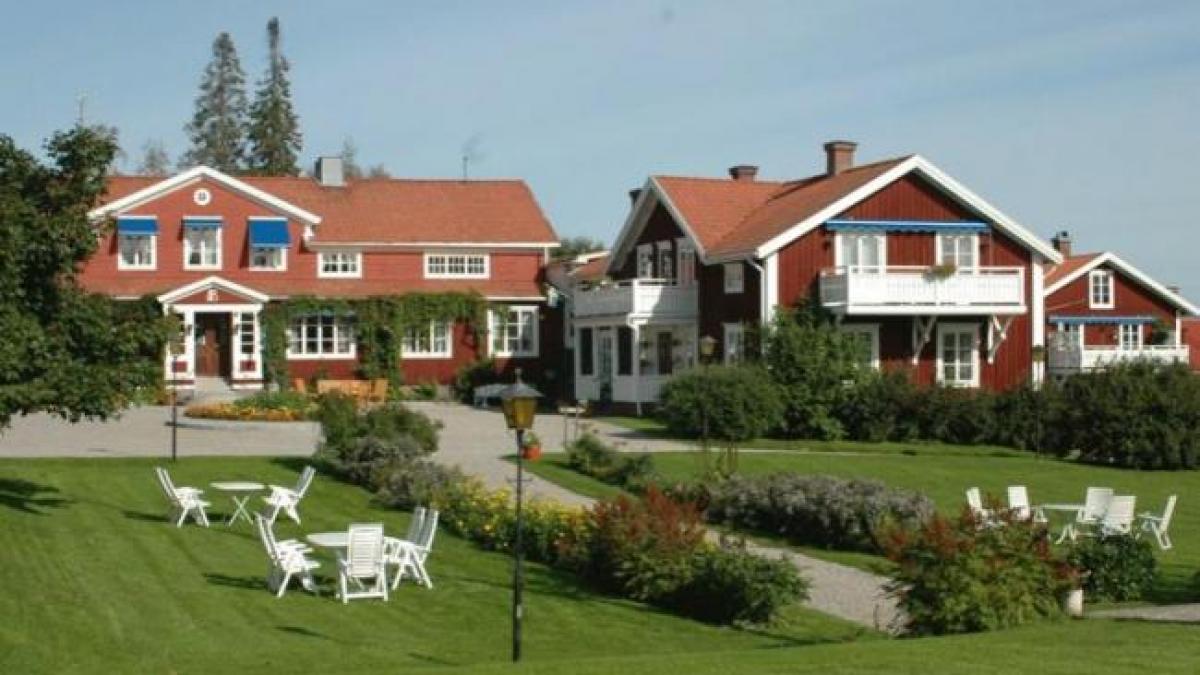 cuplurile care au petrecut un sejur la un hotel si divorteaza dupa un an vor primi banii inapoi