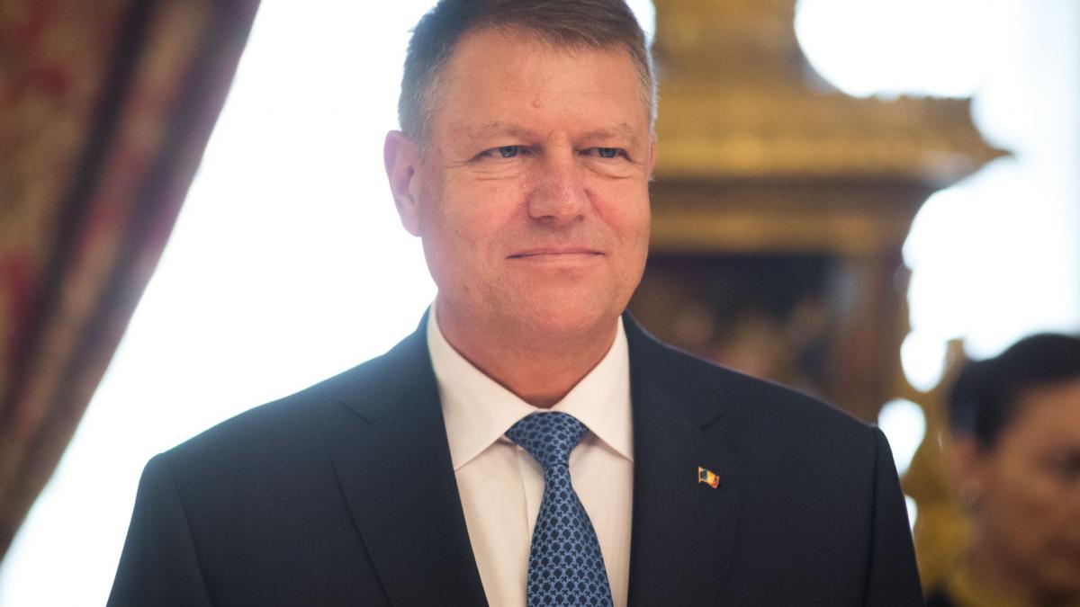 klaus iohannis se lauda cu protestele din tara in presa straina