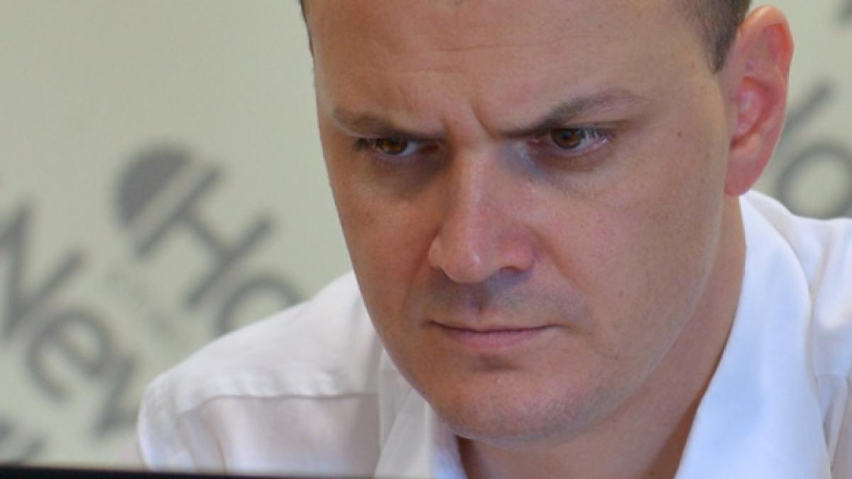 fostul sef ipj prahova viorel dosaru a recunoscut ca s a intalnit cu sebastian ghita