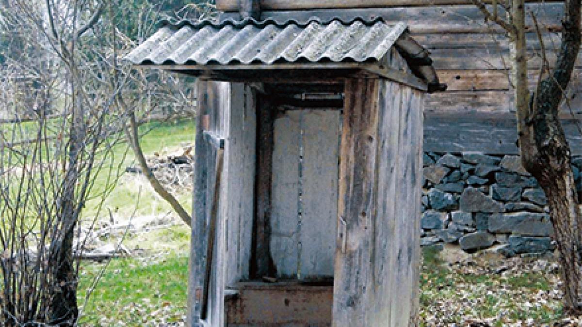 o tanara de 23 de ani gest halucinant si a aruncat copilul nou nascut in wc ca sa nu afle sotul ca