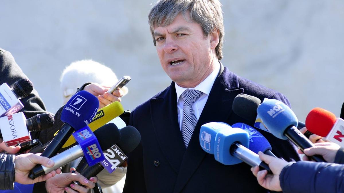 perchezitii in cladirea guvernului din republica moldova este vizat un demnitar