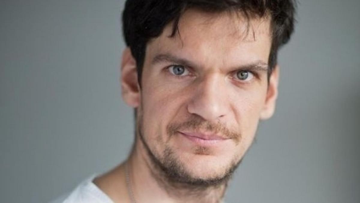 cum arata tudor chirila acum 20 de ani la primele aparitii in showbiz