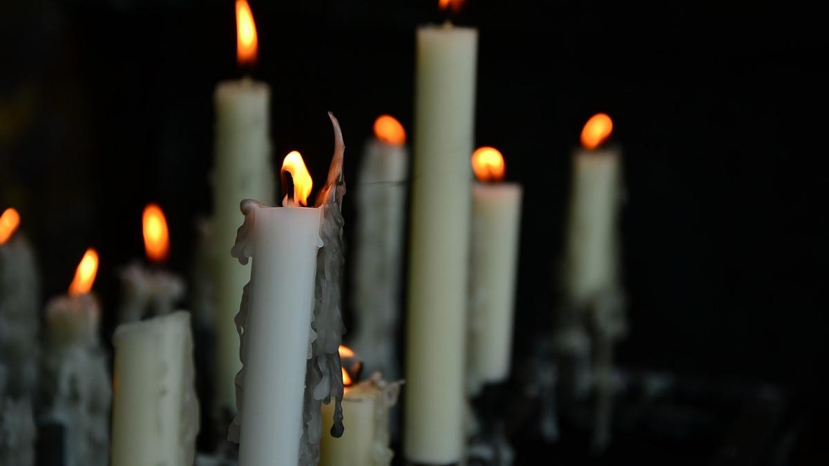 ritualul pagan pe care il fac romanii la inmormantari fara sa stie