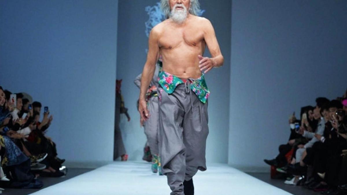 cum reuseste cel mai sexy bunic sa se mentina in forma la 80 de ani