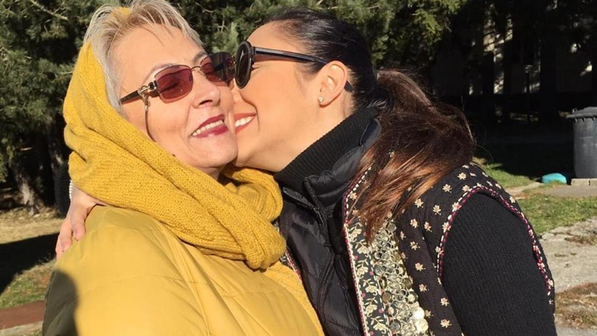 andra mesaj emotionant pentru mama ei de la tine am invatat ce inseamna o femeie de nota 10