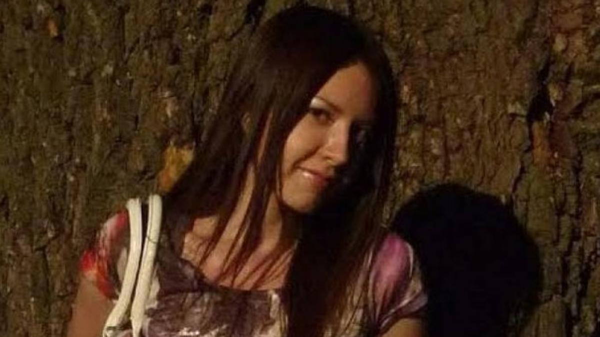 cadavrul unui fotomodel din rusia gasit intr o valiza in portul rimini