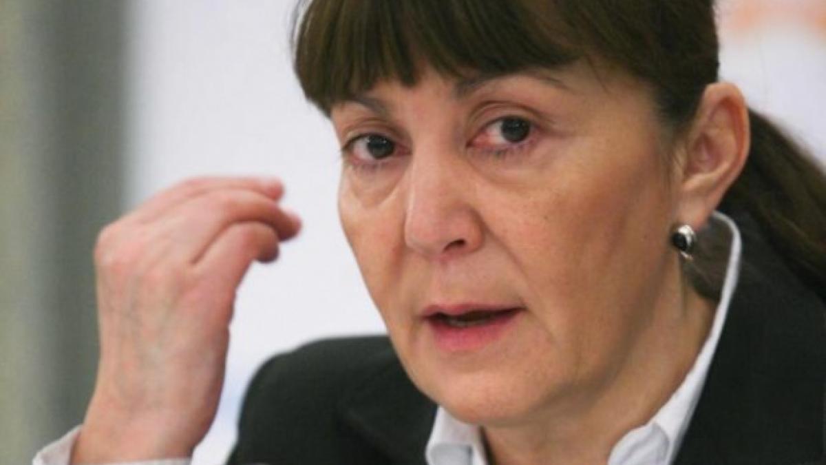 europarlamentarul monica macovei despre situatia romanilor din marea britanie sfaturi pentru