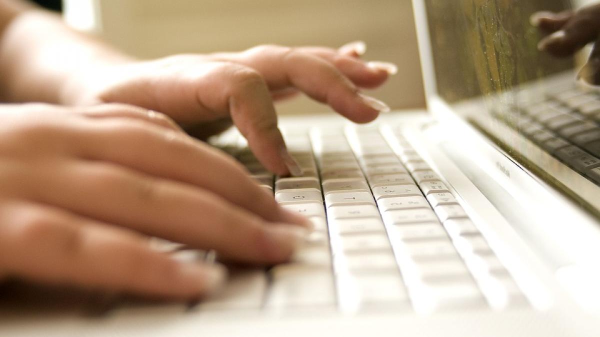 o femeie inselata a luat pe toata lumea prin surprindere cu pontul pe care i l a dat amantei sotului