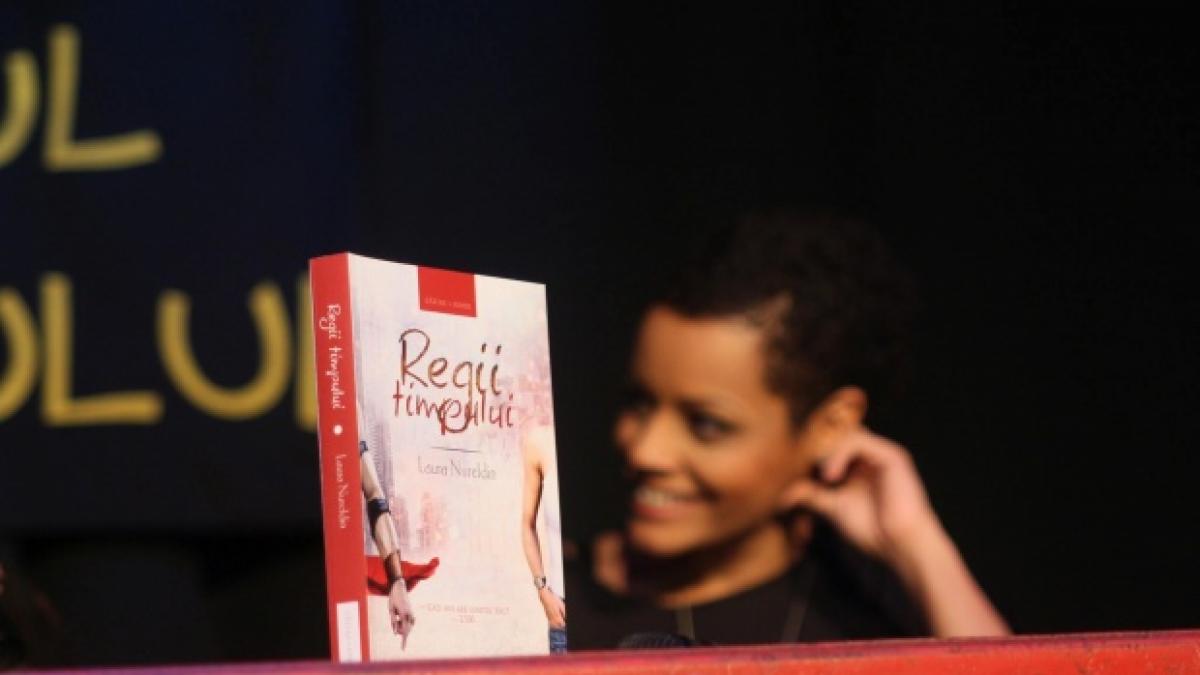 laura nureldin lanseaza al doilea volum din seria regii timpului