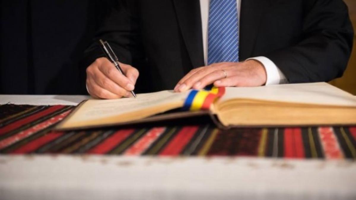 noi decrete semnate de presedintele klaus iohannis