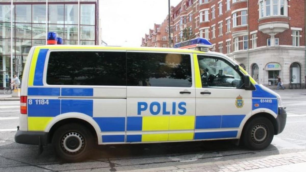 un camion a intrat in pietoni la stockholm trei persoane au murit