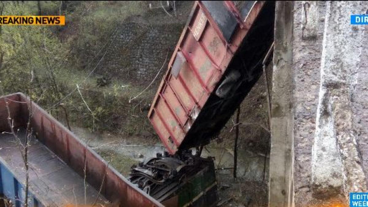 grav accident feroviar in hunedoara doua persoane au murit primele imagini ale catastrofei