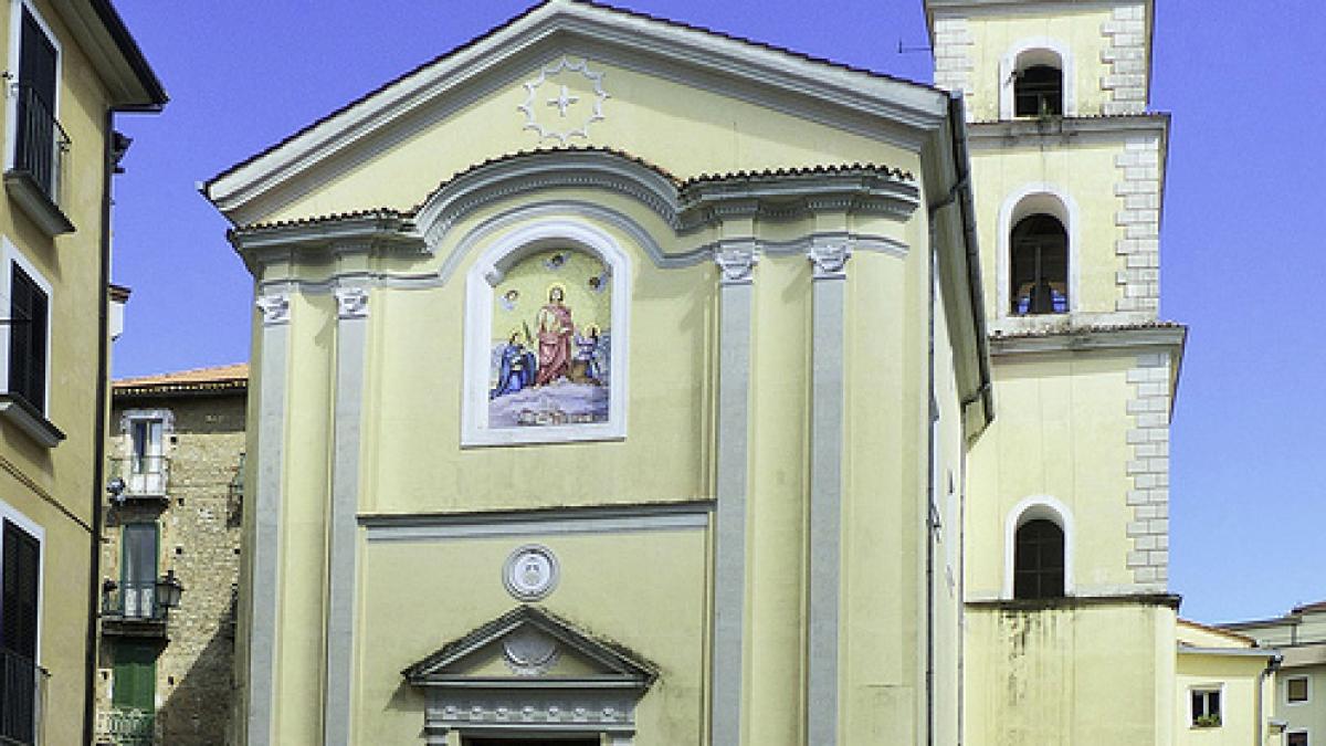 un roman din italia a furat tezaurul unei biserici