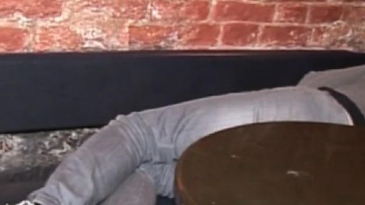 scoateti ma de aici m au incuiat in club apelul disperat care i a mobilizat pe pompierii din