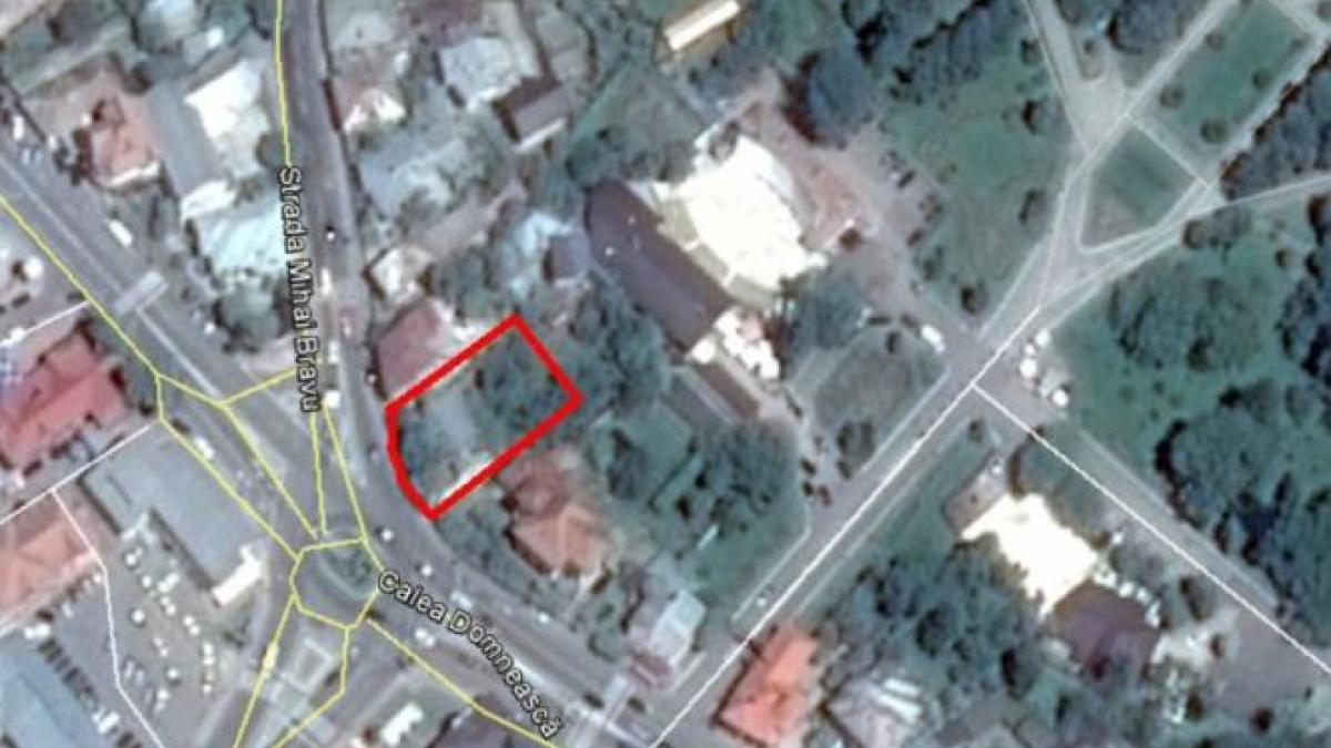 un parc din centrul capitalei a fost scos la vanzare de catre ambasada italiei fiind in