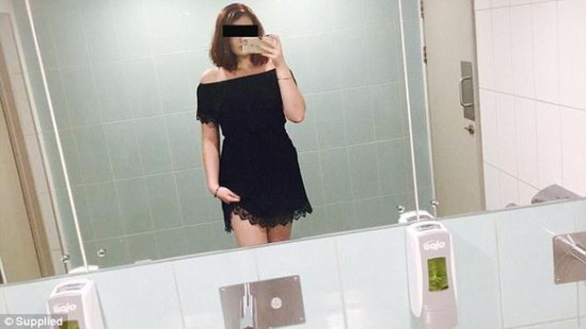 are doar 21 de ani traieste pe picior mare dar e socant ce face pentru bani niciun prieten nu i mai