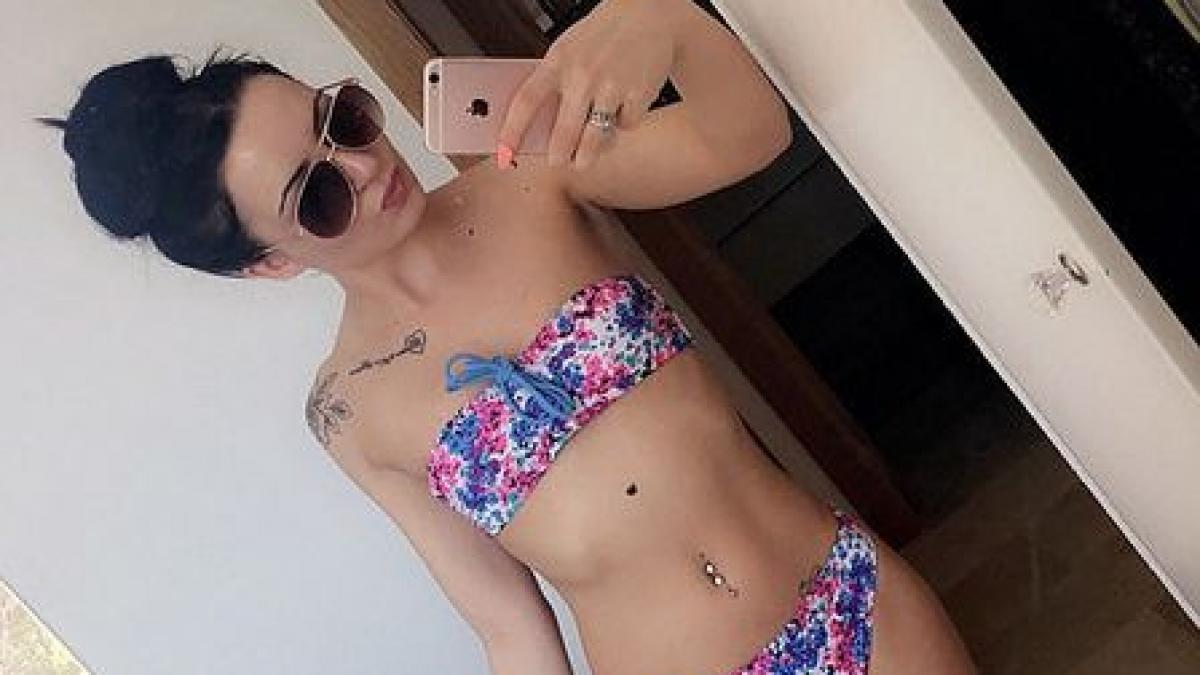 obisnuia sa faca selfie uri in bikini cum a ajutat o acest lucru pe o fata sa descopere ca are