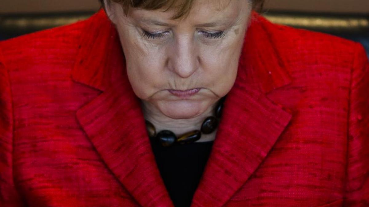 gest incredibil ce a primit angela merkel prin posta dupa ce a suparat primarul unui oras german