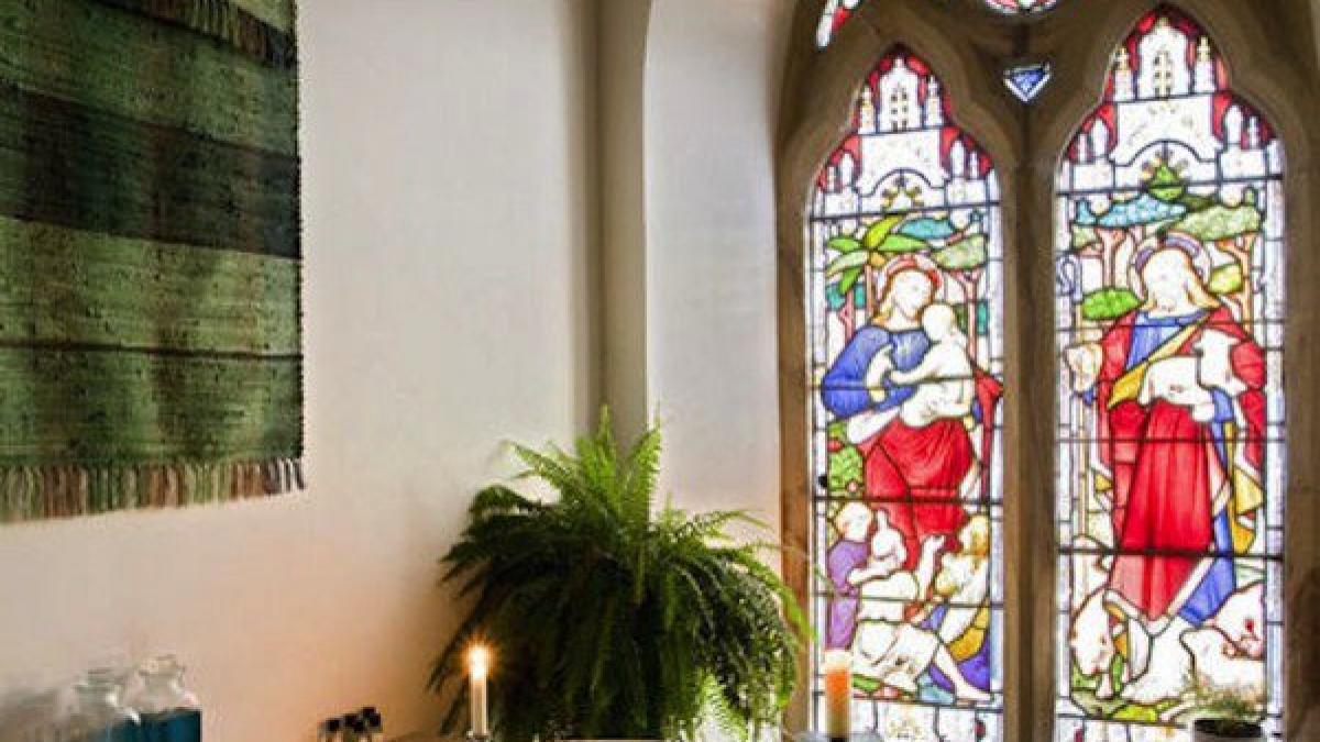 o biserica a fost transformata in casa imagini incredibile din interior foto