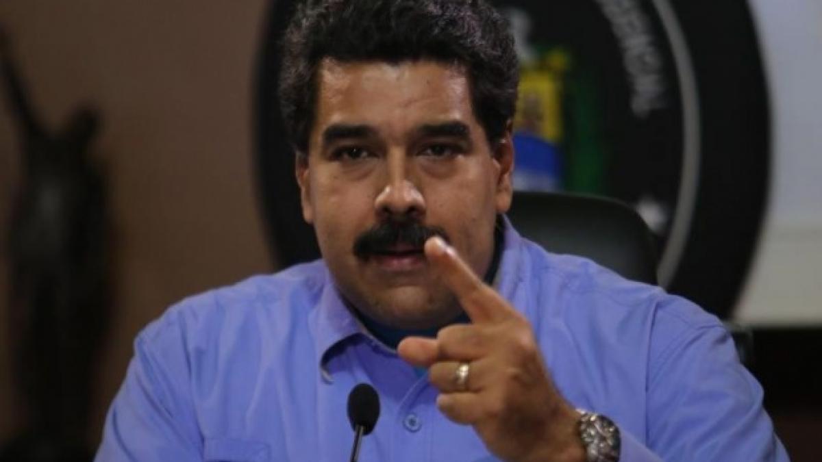 presedintele venezuelean atacat cu pietre si oua video