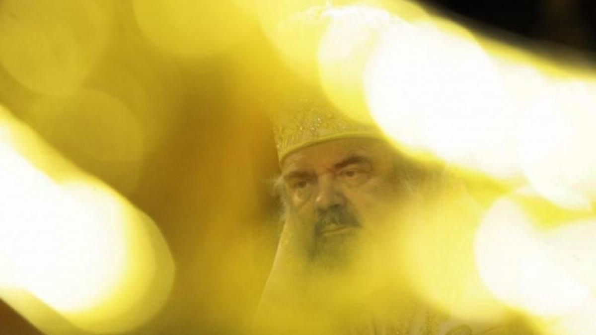 sfanta lumina de la ierusalim va fi adusa in romania pe 15 aprilie