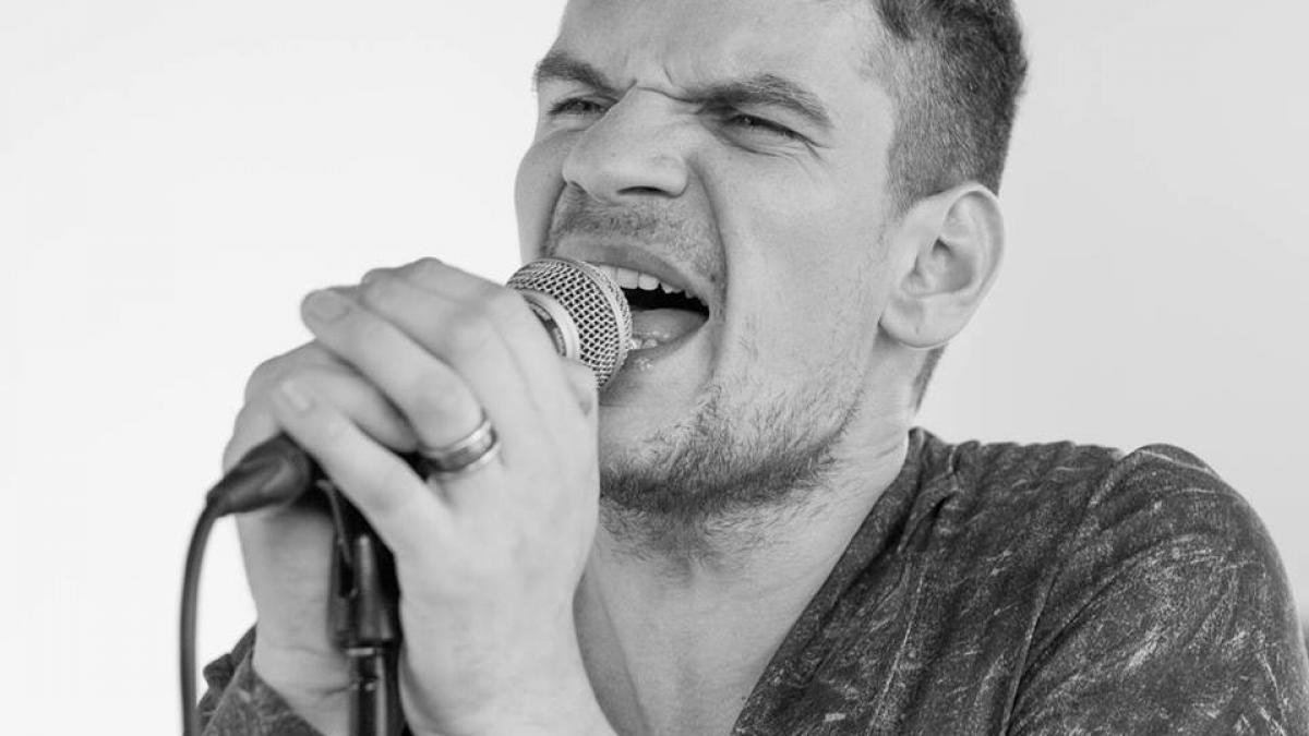 tudor chirila dezlantuit pe o retea de socializare inainte de paste