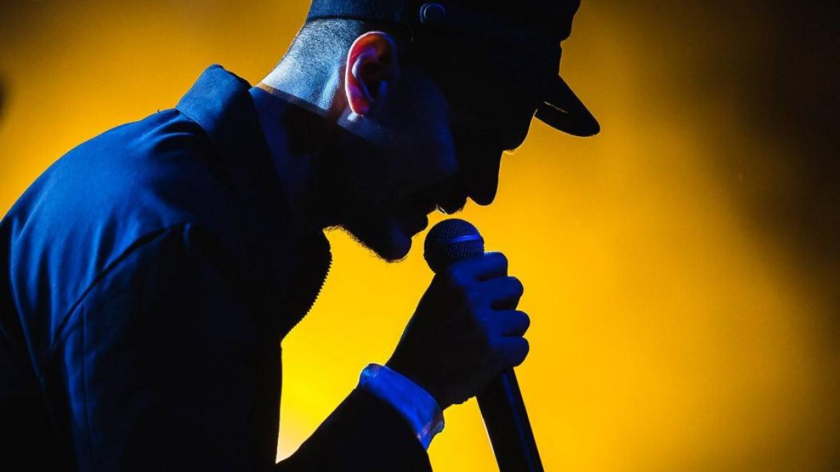 un jurnalist ii da replica lui tudor chirila dupa lectiile de deontologie