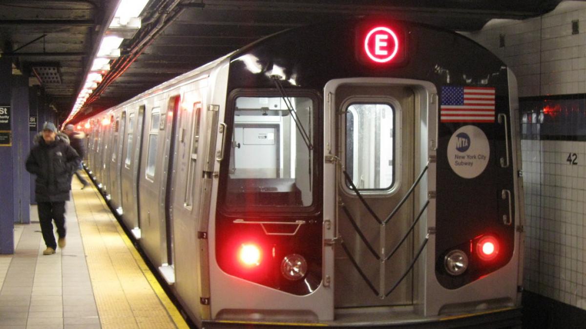 panica la metroul din new york dupa o simpla confuzie 16 persoane au fost ranite